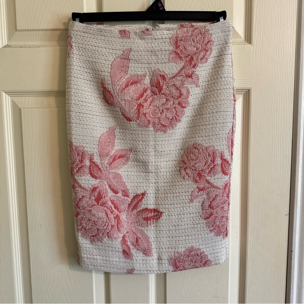 Ann Taylor Pink Floral Pencil Skirt